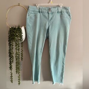 💟 Torrid skinny  jeans size 18